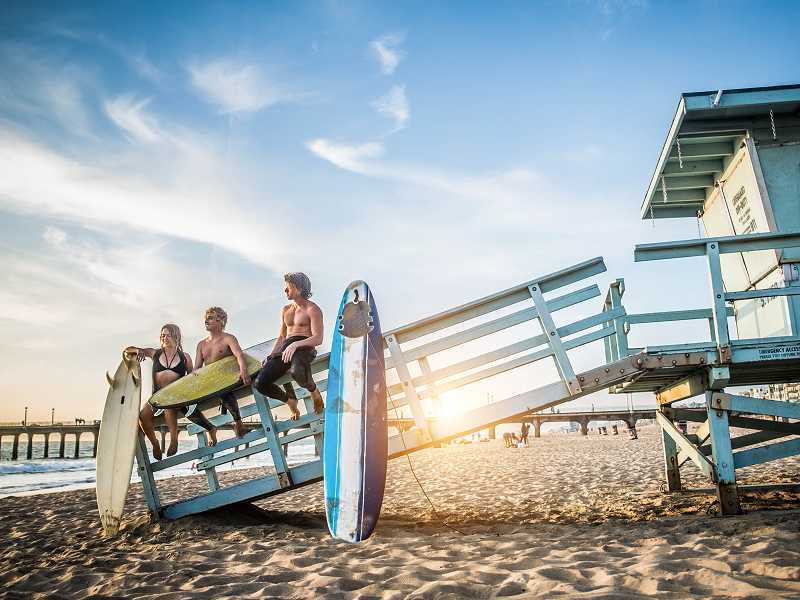 Surfen am Strand ist beliebt
